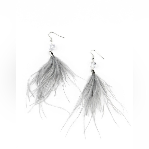 NWOT Feathered Earrings - Picture 2 of 4